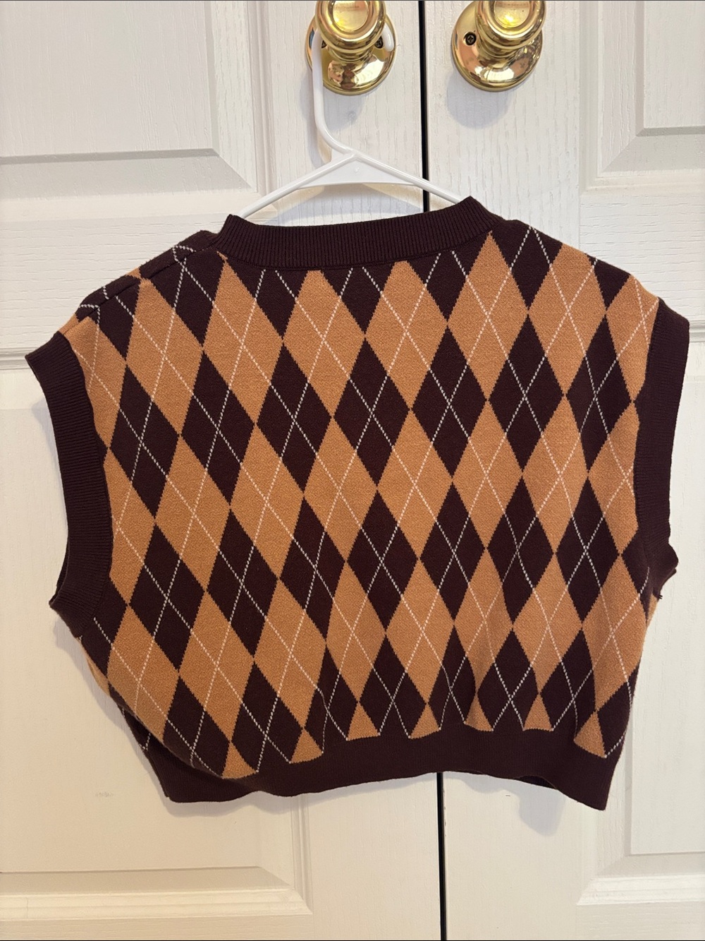• SHEIN Brown & Tan Argyle Button-Front Knit Vest - Picture 3 of 3
